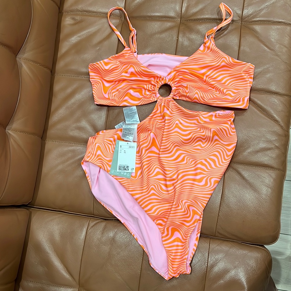 H&M bathing suit